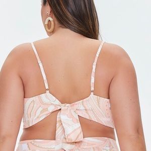 Plus size paisley print tie back top